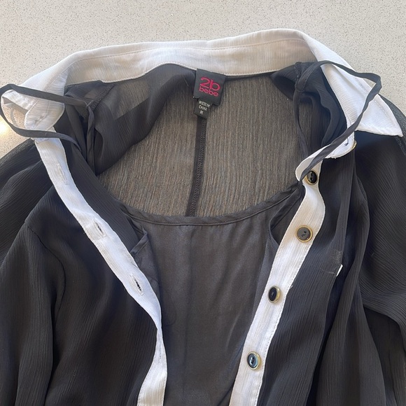 2b Bebe Long Sleeve Colorblock Shirtdress - Black/White - Size M - Picture 5 of 11